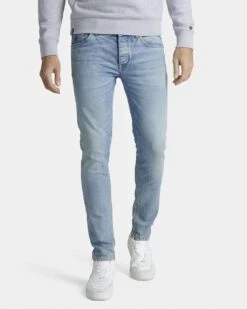 Cast Iron Riser Slim Fit Jeans