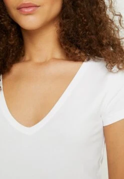 2 PACK - T-shirt Basic -Kleding Outlet Winkel 468c6729f1c542c08a621f49fb9af0a3