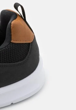 Pier One Sneakers Laag -Kleding Outlet Winkel c27a38d4731b4862bd351e1d2e7f997b